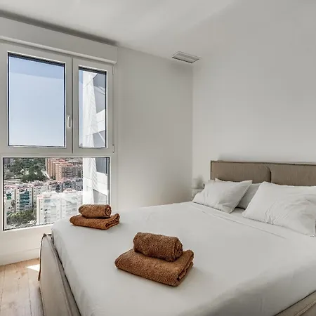 Gelegen Urban Sky Tower Apartment Malaga